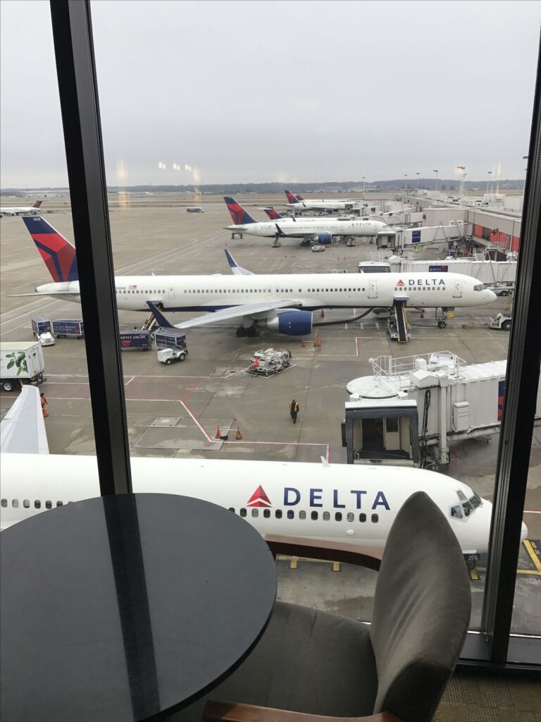 Delta DL139 Venice to Atlanta Diverted to Amsterdam