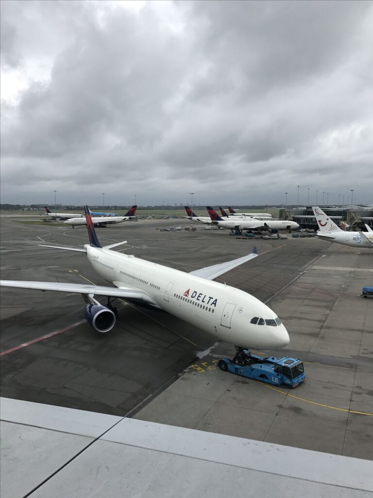 Delta DL139 Venice to Atlanta Diverted to Amsterdam