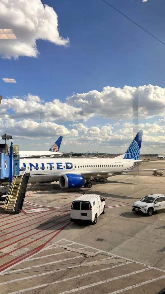United Flight UA967 Diverted