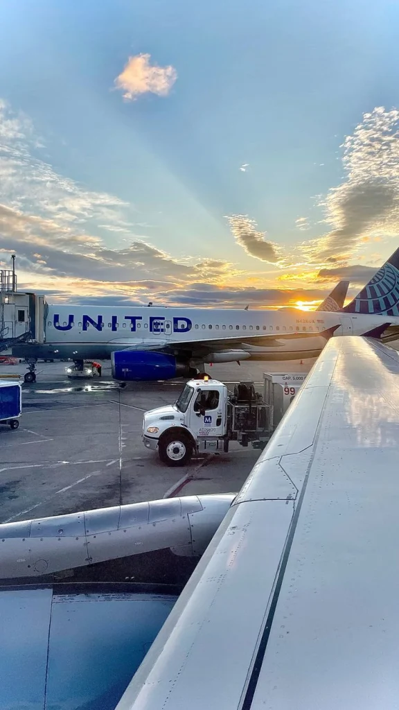 United Flight UA967 Diverted